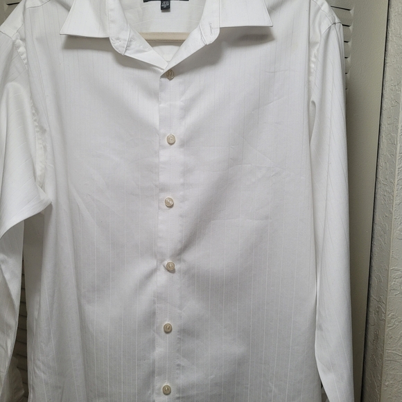 Classic White Men's Shirt - Picture 1 of 3